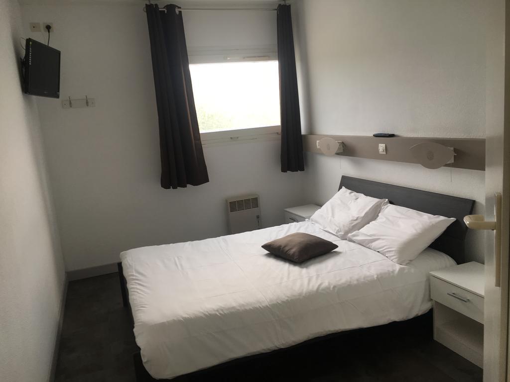 Hotel Mervil Airport Neuf-Berquin Екстер'єр фото
