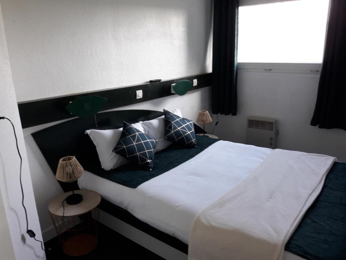 Hotel Mervil Airport Neuf-Berquin Екстер'єр фото